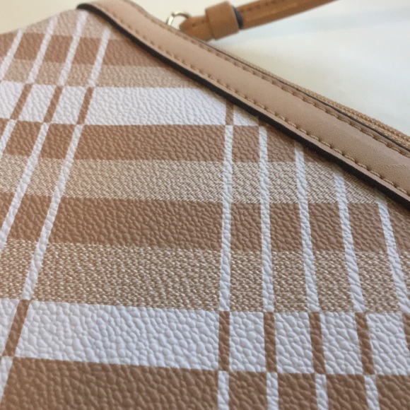 Faux Leather Calvin Klein Wristlet - Picture 4 of 4